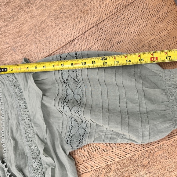 NWT ASTR the Label Anthropologie Faux Wrap Smocked Waist The Wanderer Top med - Picture 15 of 17